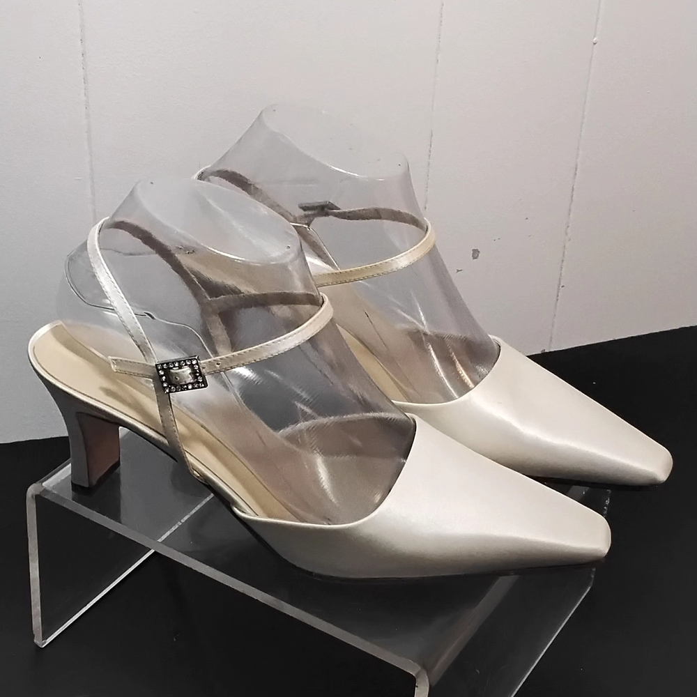 Grace Cream Pointed Slingback Heels